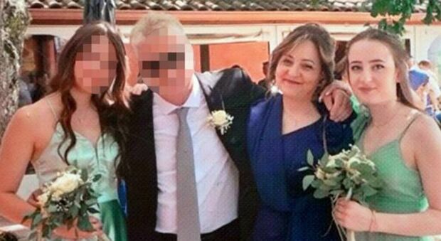 https://statics.cedscdn.it/photos/MED/2026/08/31/9735159_31135216_madre_figlia.jpg