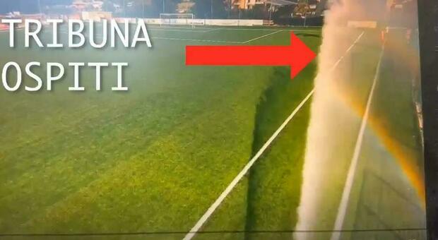 Derby infuocato a Treia, l'acqua del campo finisce sugli spalti: l'Aurora parla di «parco acquatico»