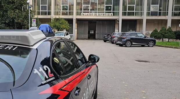  Approfittano del suo stato di inferiorità psicofisica, due uomini abusano di una 16enne 