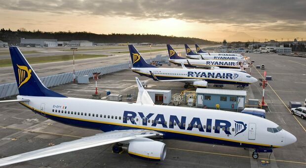 https://statics.cedscdn.it/photos/MED/2026/09/04/9743102_04102510_ryanair.jpg