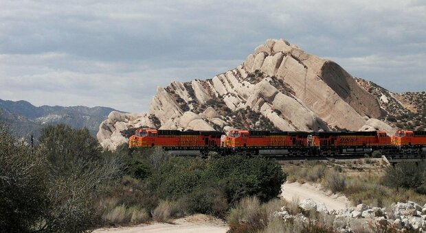 https://statics.cedscdn.it/photos/MED/2026/09/04/9743357_04141058_cajon_pass.jpg