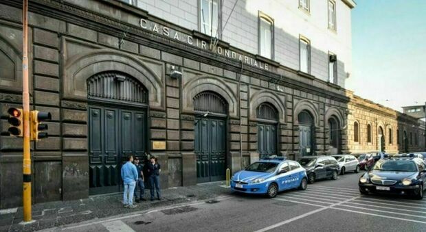  Napoli, drone diretto in carcere: intercettato e sventata consegna di cellulare e droga 
