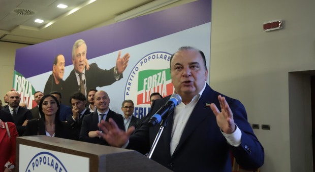  Congresso Forza Italia Campania: Martusciello, vogliamo diventare il primo partito 