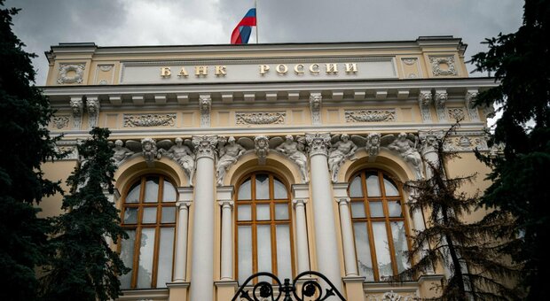https://statics.cedscdn.it/photos/MED/2026/09/11/9757156_11111834_banca_centrale_russa.jpg