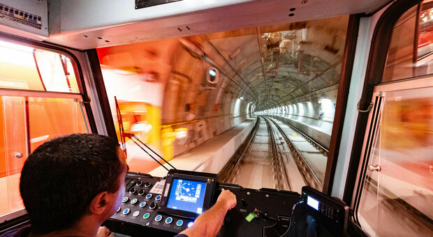  Napoli, da lunedì 14 settembre ripristinata l'intera tratta della Metro Linea 1 