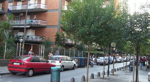 &laquo;Al Rione Alto scooter che impennano e corrono con ragazzi che urlano fino a notte fonda: aiutateci&raquo;