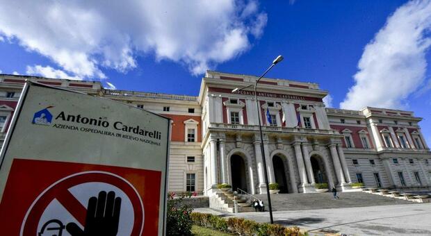 Truffa del finto carabiniere a Napoli, anziana massacrata di botte: sei costole rotte e trauma cranico