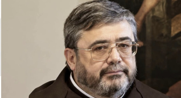  Padre Luigi morto a 71 anni, fondò la mensa del Carmine: «Sempre vicino agli ultimi» 