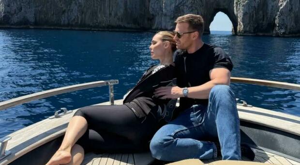 Oggi il matrimonio tra Ilary Blasi e Bastian, la prima sorpresa prima del sì: foto, curiosi e qualche protesta 
