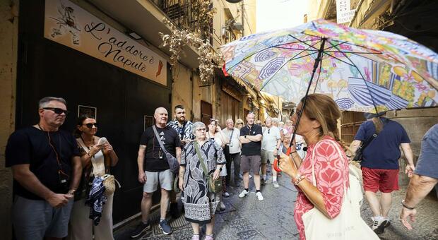  San Gregorio Armeno, botteghe in sciopero: tradizioni da tutelare 