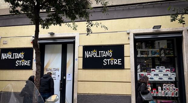  Rubati smartphone di Napolitano store: erano finiti all?asta 