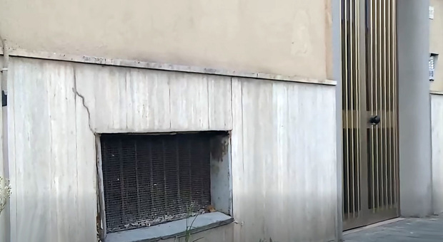 Castellammare, sequestrata e abusata in una cantina: &laquo;Un amico l&rsquo;ha convinta a denunciare&raquo;