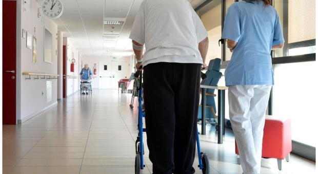 Infezione da piaghe, morta dopo il ricovero in una Rsa: la Procura apre un'indagine