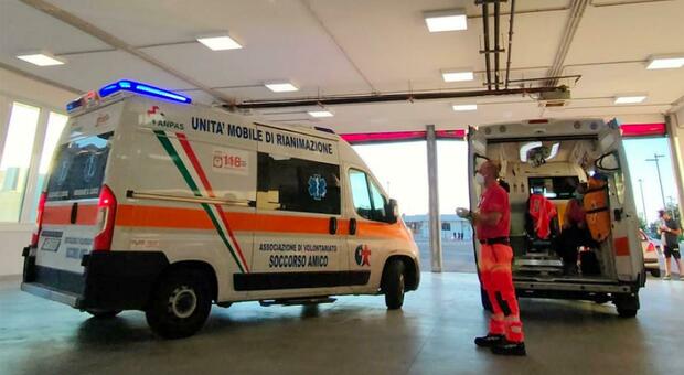 Salento, bambina di 18 mesi in ospedale per un ematoma in testa: indagini dei carabinieri