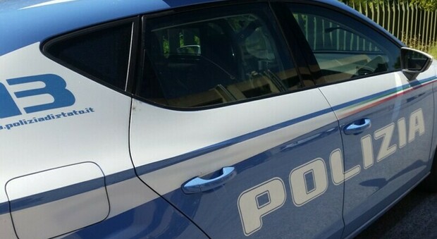  Torre del Greco, «Ha abusato di un disabile»: barista finisce in carcere 