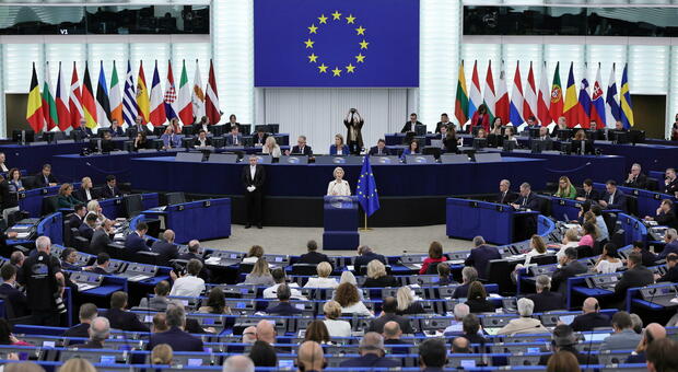 https://statics.cedscdn.it/photos/MED/2026/09/16/9767547_16224705_von_der_leyen.jpg