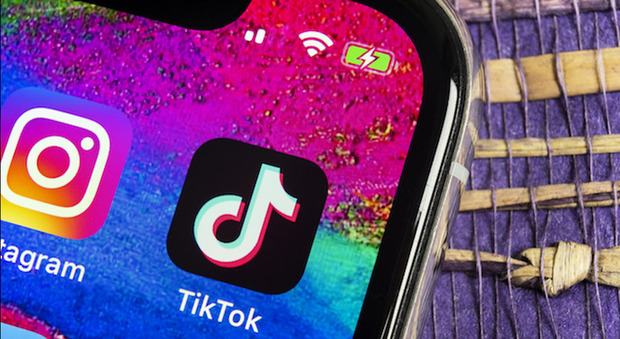 Kid's act, come funziona il divieto di social per gli under 13? Dalla verifica dell'et&agrave; a cosa possono fare i minori: domande e risposte