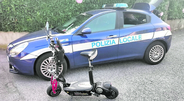 Turista investito da un 13enne in monopattino: dopo otto anni di battaglia legale arriva il risarcimento