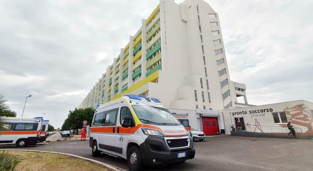 Salmonellosi, a Brindisi quattro casi accertati: bambini in ospedale, ispezione nella mensa