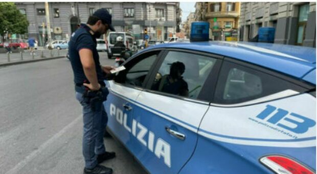  Fuga, gomitate e centrale dello spaccio azzerata: arresto show tra i vicoli di Napoli 