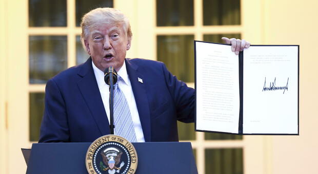 Cnn, Ms Now e Politico fanno causa a Trump. Il presidente: &laquo;Non attacco la stampa libera, ma le fake news&raquo;