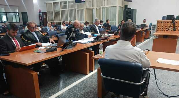 L'esame in aula dell'imputato Camillo Giannattasio L'esame in aula dell'imputato Camillo Giannattasio