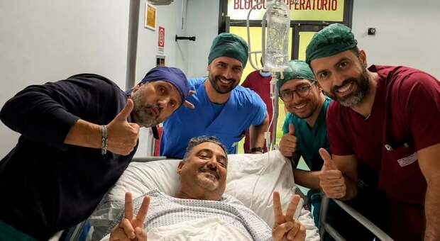 Roy Paci operato d'urgenza nel Salento, concerti annullati. Come sta? Lo staff: «Seri problemi, è un momento delicato»