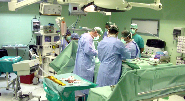  Boscoreale, morto prima del parto. la rabbia dei genitori: «Verità su nostro figlio» 