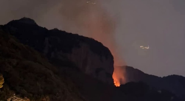  Positano brucia ancora: piromani in azione a Capodacqua 