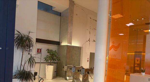  Pozzuoli, effetto sisma: «La Wind verso il trasloco» 