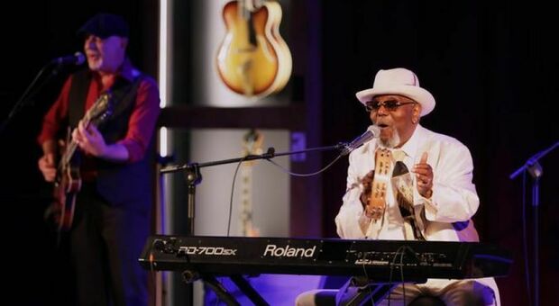 Viaggio nel blues con il ?king? Kenny Wayne. Venerdì al Breaklive di Ascoli la leggenda del boogie woogie in esclusiva regionale