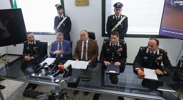  Caivano, grazie alle cimici colpo ai trafficanti di armi: «Non ho più kalashnikov» 