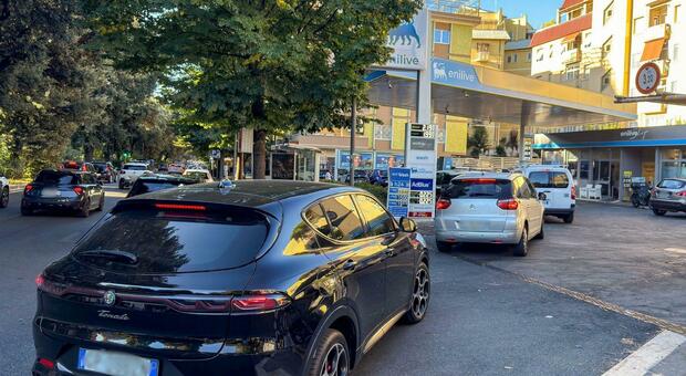 Palazzo Chigi valuta con Q8 l'introduzione di un tetto ai prezzi dei carburanti