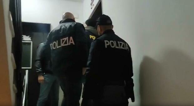 Terrorismo, perquisizione e sequestri. Indagato un giovane pakistano