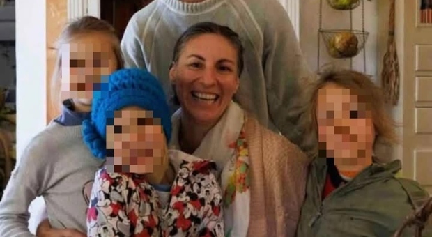 Famiglia del bosco, i bambini tornano a casa dopo quasi 11 mesi. Pillon: &laquo;Commosso nel vedere la loro gioia&raquo;