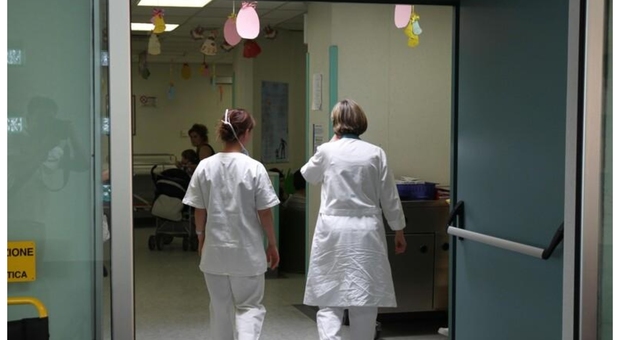 Sanit&agrave; in Puglia, mille nuove assunzioni: via libera per medici, infermieri, oss e veterinari