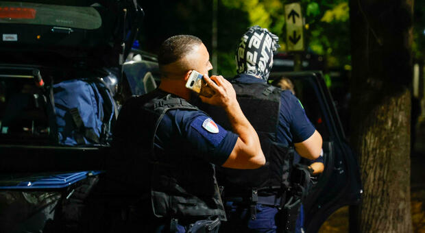 Rivolta nel carcere di Pisa, i detenuti: &laquo;Trovate microspie nelle nostre celle&raquo;. La protesta parte da una diretta su TikTok