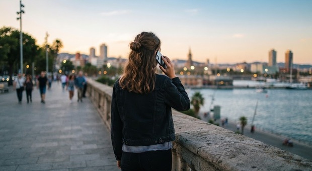 Dalla Spagna telefona all’amica: «Aiutami, mi hanno violentata». Due ragazzi a processo per stupro di gruppo Dalla Spagna telefona all’amica: «Aiutami, mi hanno violentata». Due ragazzi a processo per stupro di gruppo