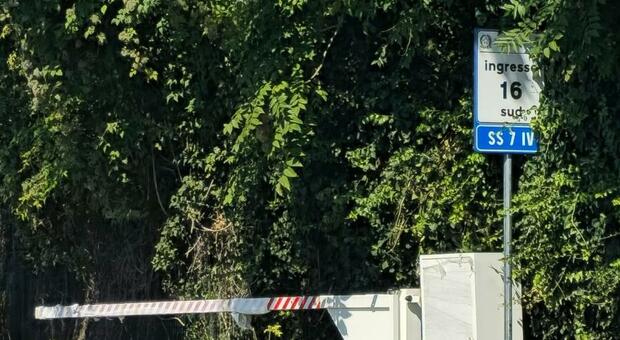  Vie di fuga in caso di evacuazione: quattro varchi, semafori e barriere 