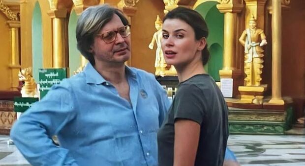 Sgarbi ricoverato per insufficienza respiratoria: Sabrina Colle accanto a lui, il ricovero protetto in terapia intensiva