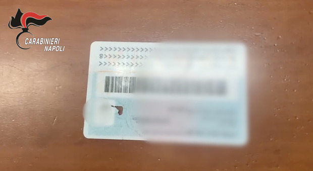 Acerra, carte d&rsquo;identit&agrave; elettroniche 'decapitate' del microchip: carabinieri scoprono 3 casi in pochi giorni