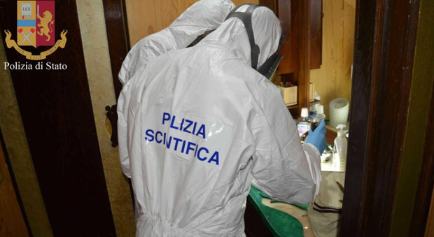 Specializzanda trovata morta in casa, aveva 31 anni: indagato il compagno. Trovate sostanze stupefacenti