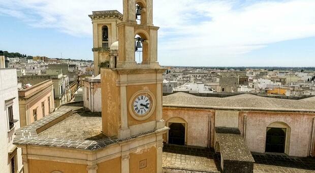 Opere d'arte, cibo e serenit&agrave;: cos&igrave; &egrave; rinata Parabita, oggi meta per tanti stranieri