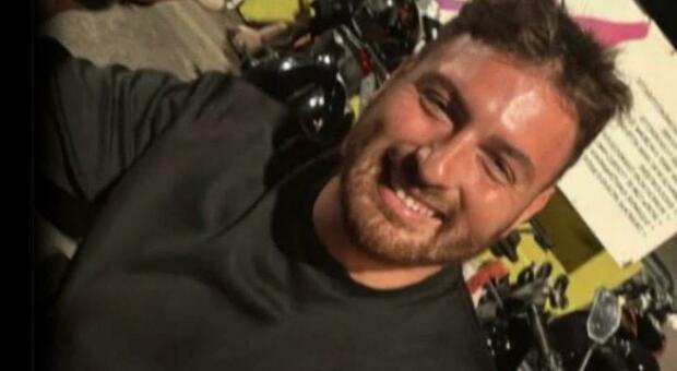  Centauro travolto da auto a Casoria, un altro scontro mortale. I pm: «Velocità eccessiva» 