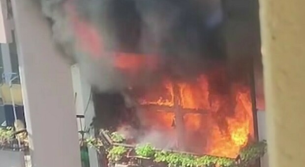  Milano, donna di 73 anni muore nell'incendio in casa: la vittima è originaria di Torre Annunziata 
