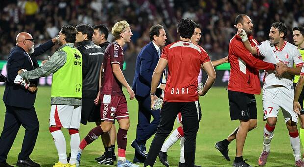  Salernitana- Bari, diverbio Cosmi e Butic: il Giudice chiede l?approfondimento 