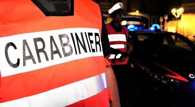  Acerra, spari contro il Serd nel 2025: arrestati due coniugi per atti intimidatori 