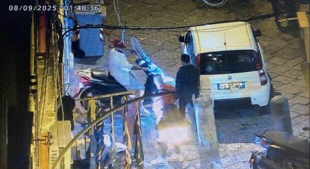  Napoli, armi e "stese" al rione Sanità, arriva la prima stangata: condannati i babyras dei vicoli 