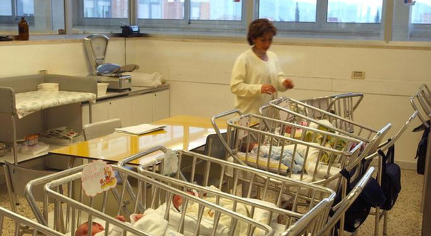Salerno, genitori record a 59 e 70 anni: &laquo;&Egrave; un caso da primato internazionale&raquo;