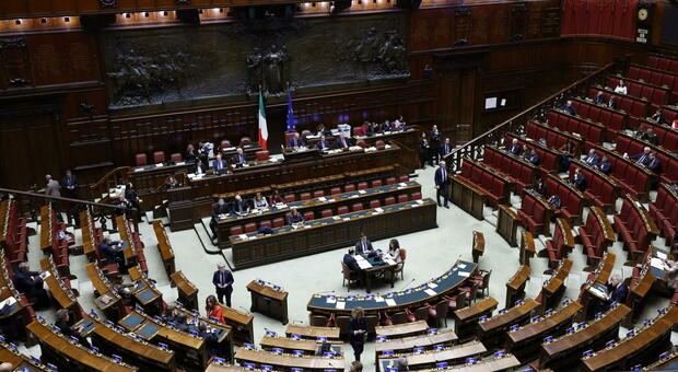 Legge elettorale, cosa cambia con lo Stabilicum: dal premio di maggioranza alle preferenze, le novit&agrave;